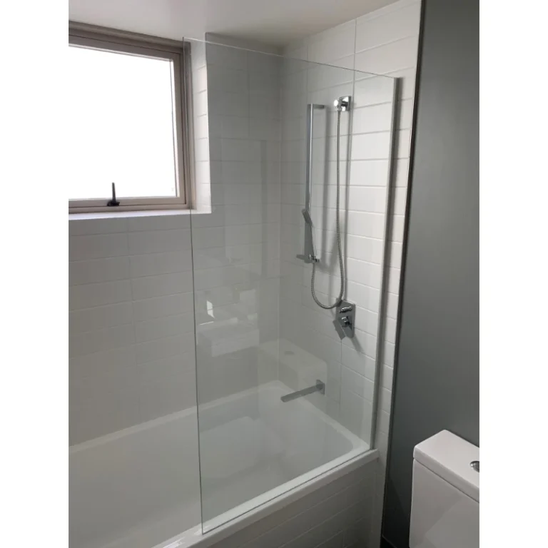 Bathtub glass panel